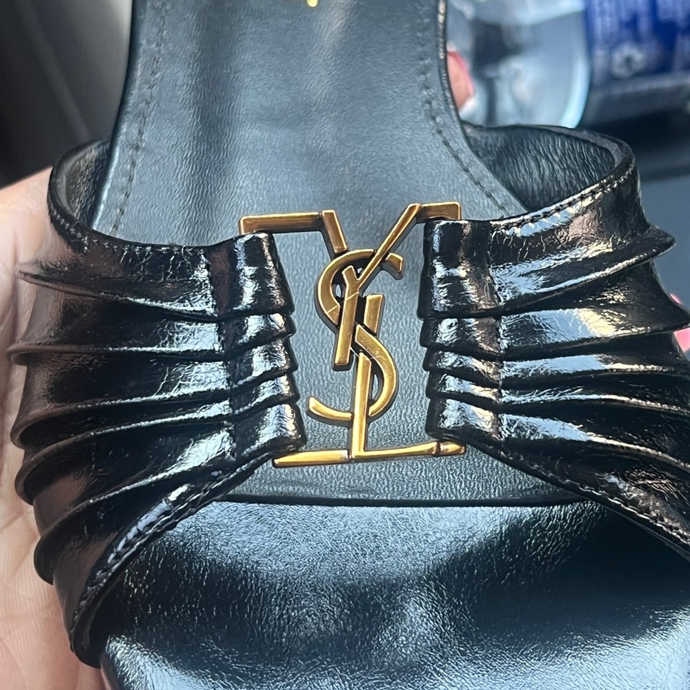 Nib size 37 Saint Laurent Black Leather Slide Sandals with Gold Hardware - Picture 2 of 6